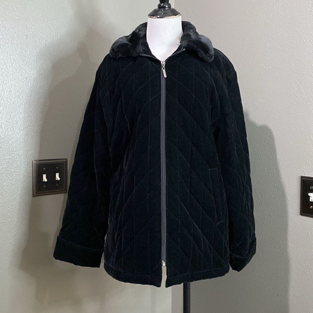 Gallery Black velvet Quilted Zip up Jacket faux Fur Collar